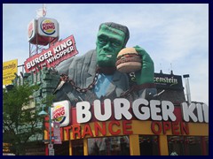 Clifton Hill - Burger King and Frankenstein House